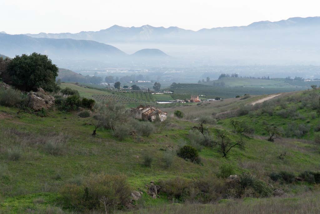 Valle entre montañas original